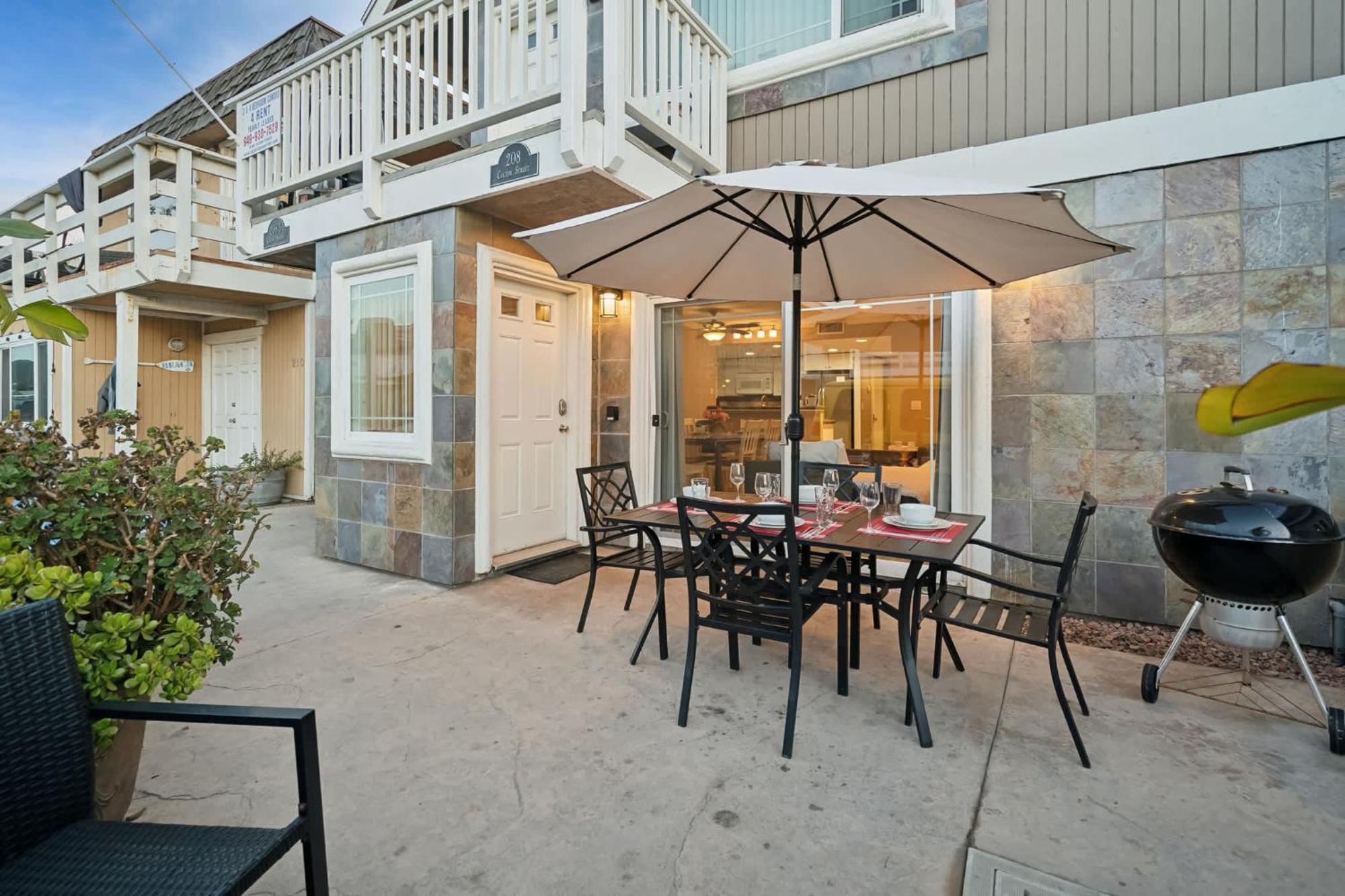הוילה ניופורט ביץ' Awesome 3Br 1 Block To Ocean Fast Wifi C1 מראה חיצוני תמונה