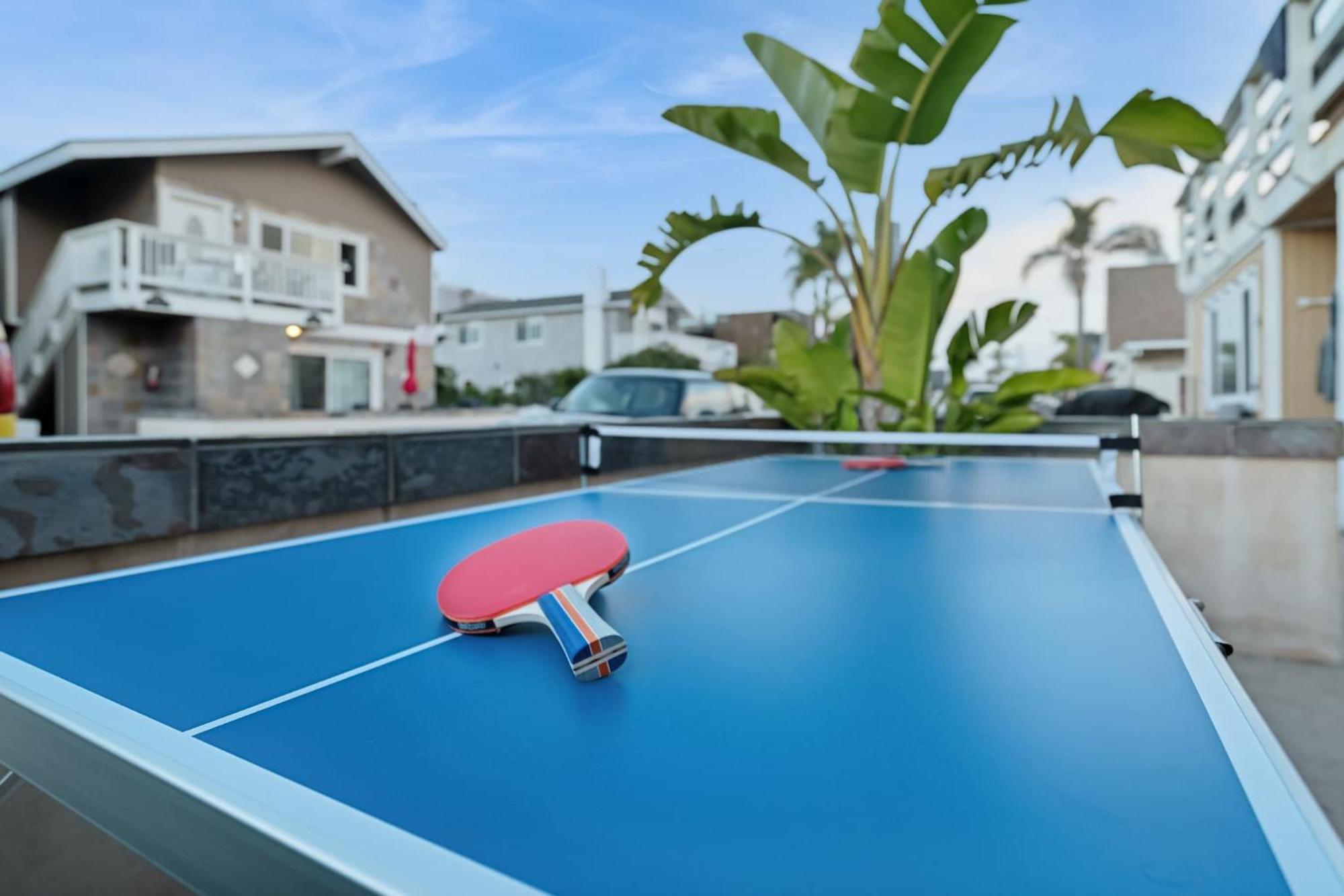 הוילה ניופורט ביץ' Awesome 3Br 1 Block To Ocean Fast Wifi C1 מראה חיצוני תמונה